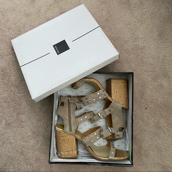 Dolce Vita | Eddie Suede Block Heels - Picture 15 of 17